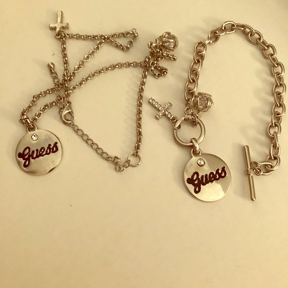 Guess necklace and bracelet set